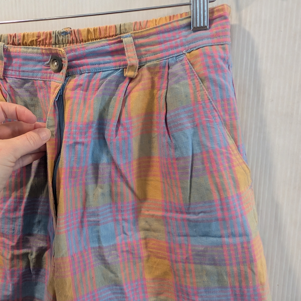 VINTAGE Liz Thomas 80s Plaid Multicolor Womens Pleated Shorts - Picture 6 of 9